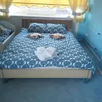 777