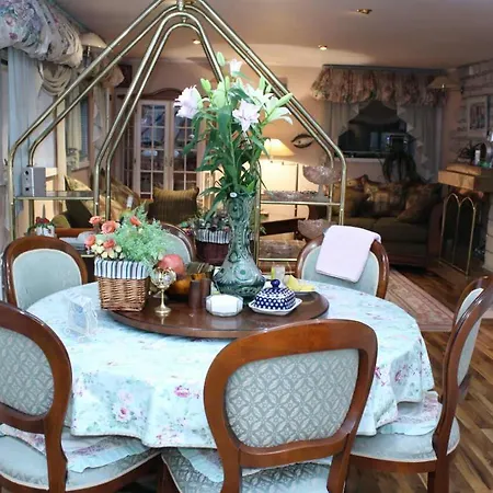 Bed & Breakfast 777