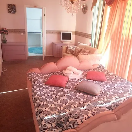 777 Bed & Breakfast *